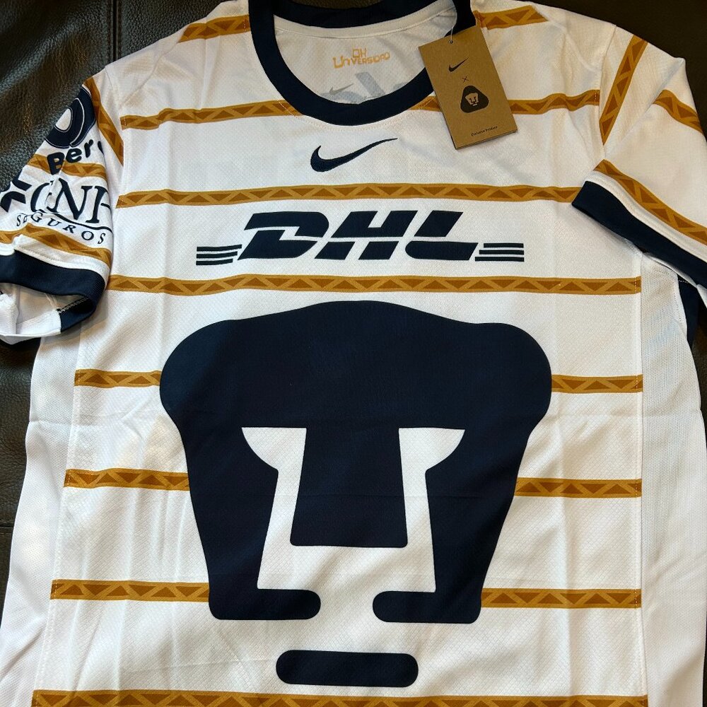 Liga MEXICO PUMAS UNAM Men's JERSEY Sz M,L,XL,2XL NEW by Nike
